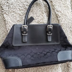 Near pristine condition Coach brand bag